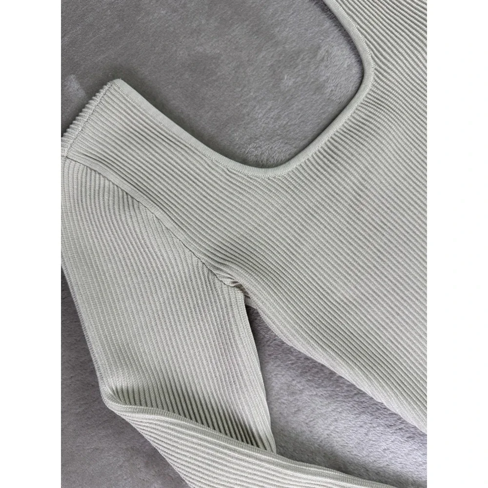 Aritzia Babaton Cream Sculpt Knit Long Sleeve Size XS Sculpt Cropped Square Neck
